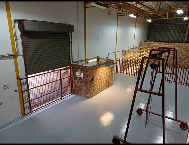 402M² WAREHOUSE FOR SALE IN VANDERBIJLPARK CE 6
